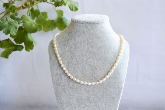 Pearl Necklace - Mid White Raco Duo