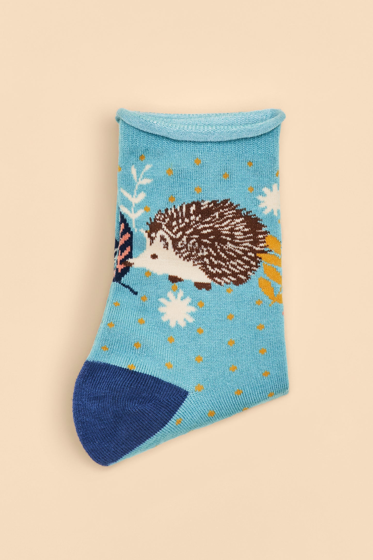 Hedgehog Hunting in Leaves Ankle Socks - Ice