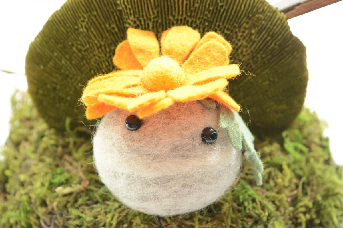 Stone Softie - Daisy Magnet