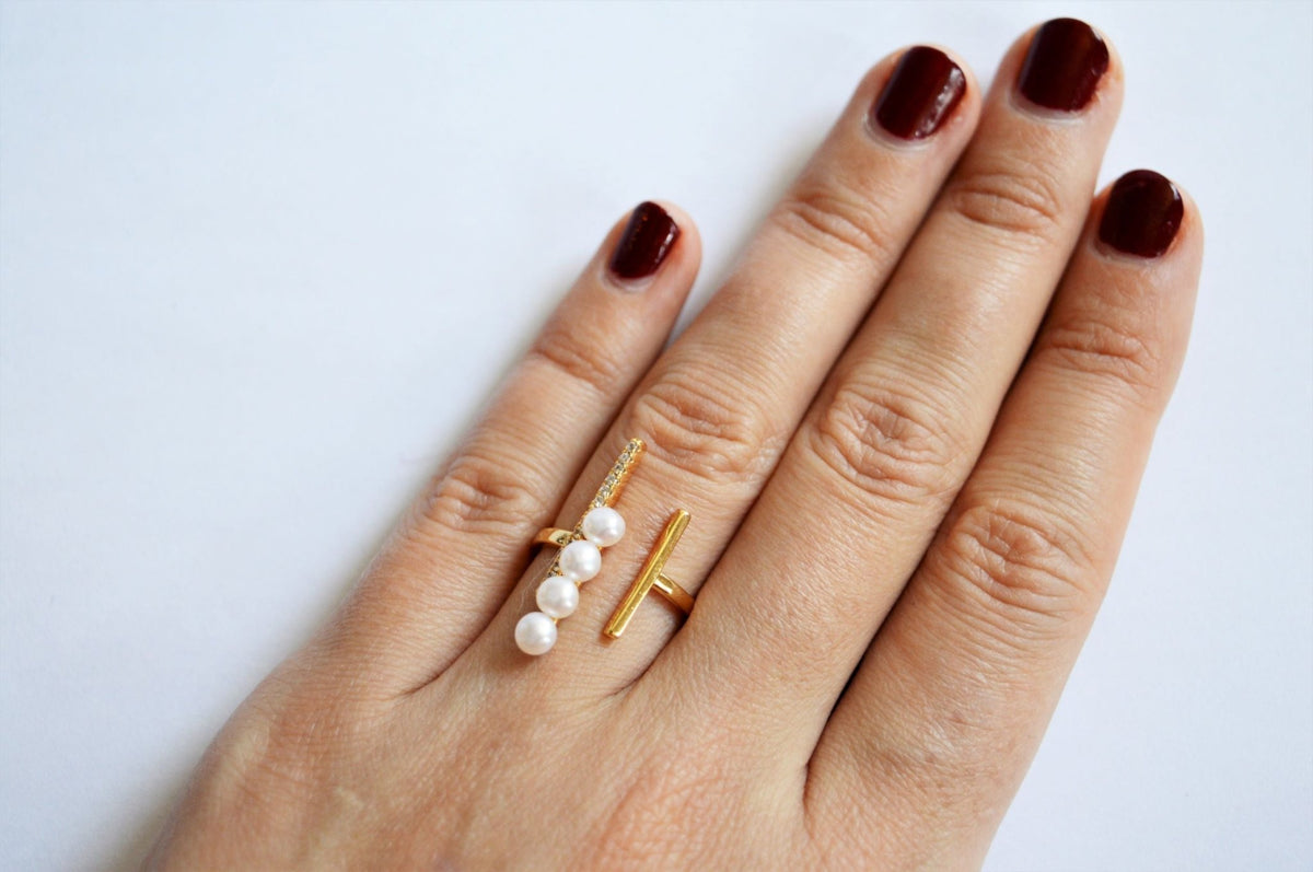 Pearl Ring - Triple Bars