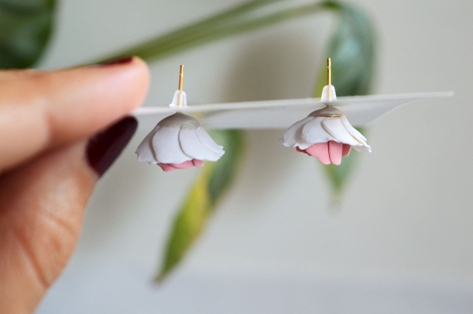 Floral Studs Clay Earrings - White/Pink