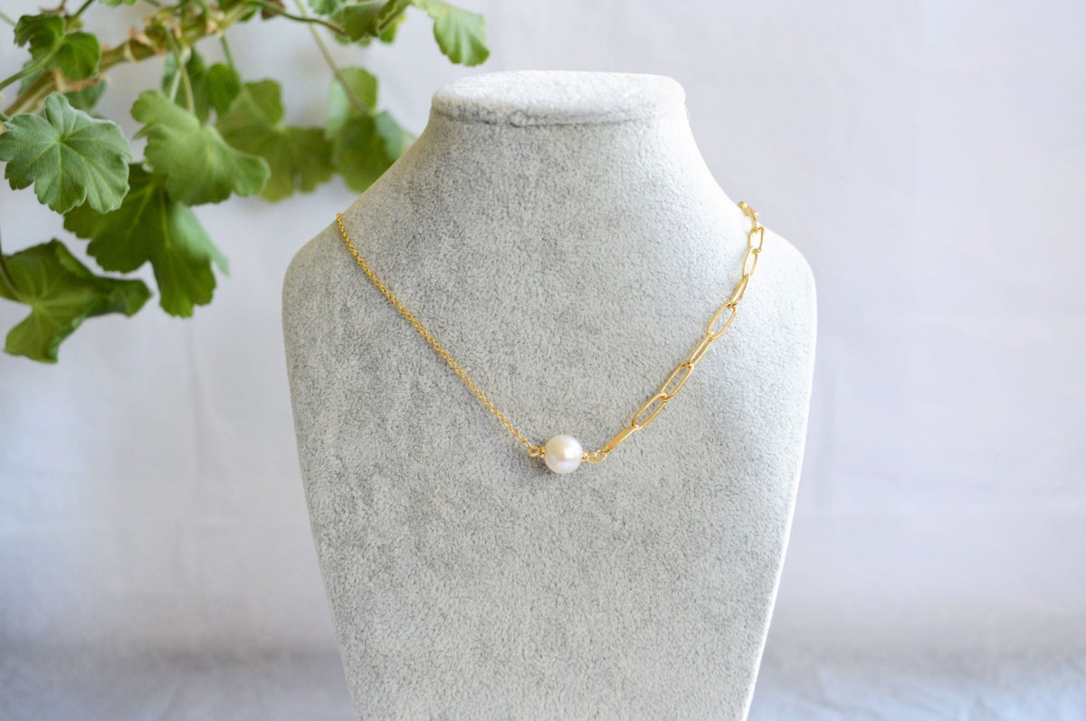 Pearl Necklace - Vivian Gold