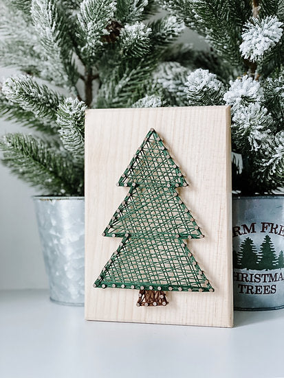 Medium String Art Kit - Christmas Tree Knot Really Art