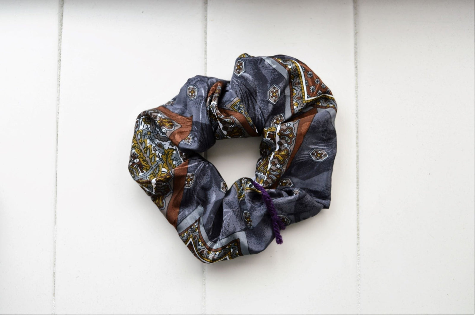 Scrunchie - Noble Gray