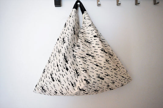Triangle Bag - Black and White Gracelette
